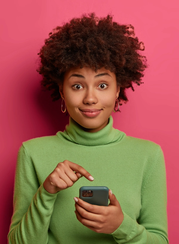 girl with smartphone